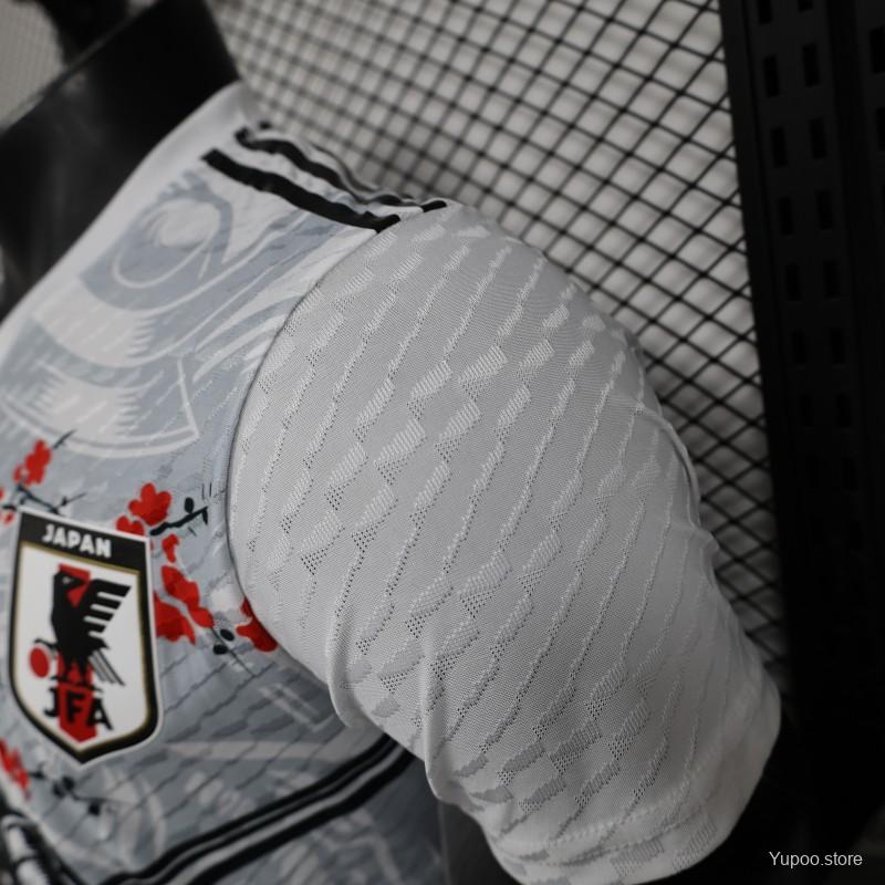 Maillot Japon 2025 Blanc avec Samouraï et Fleurs de Cerisier